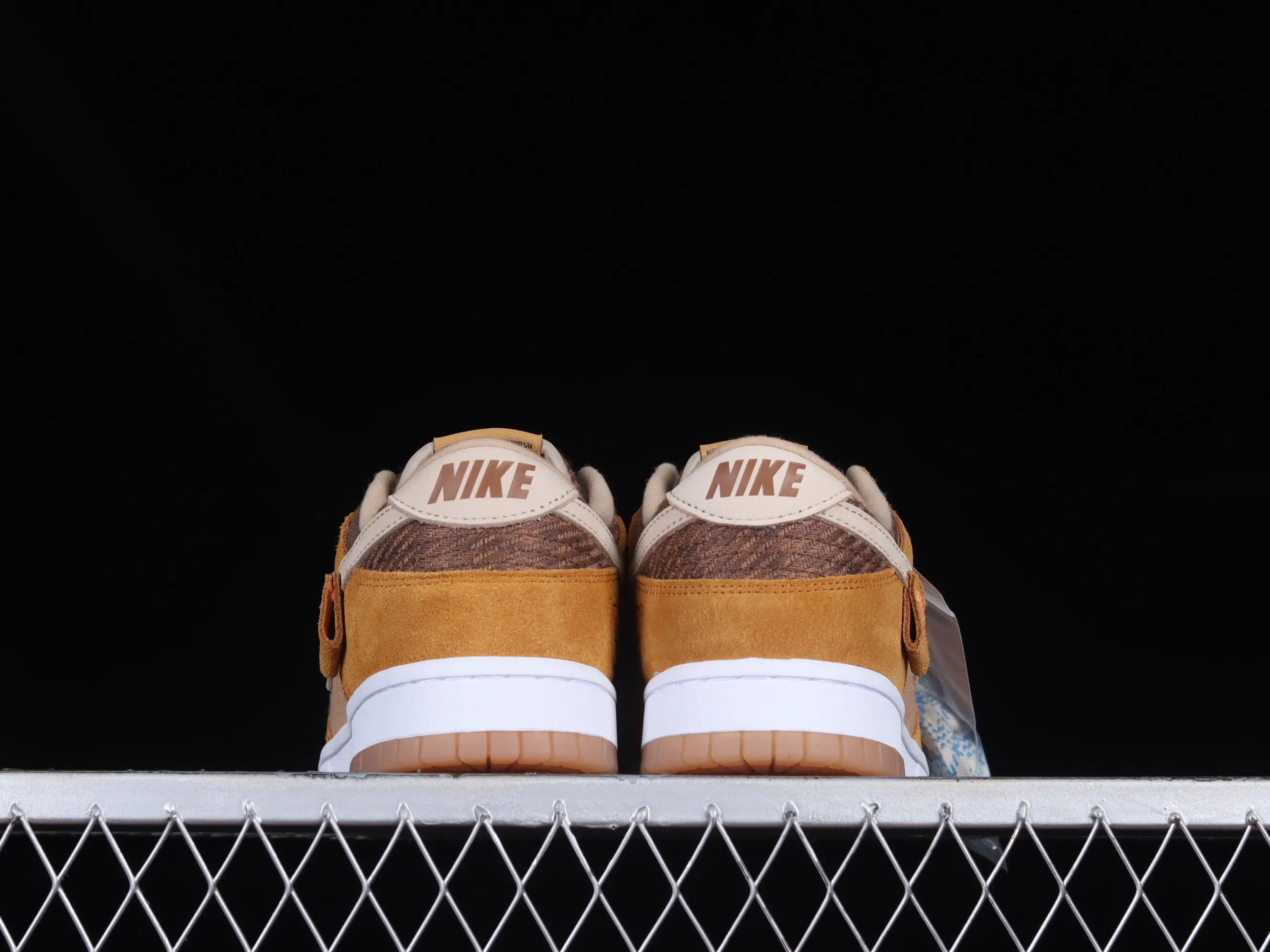 All categories Nk SB Dunk series Nk SB Dunk Low low-top sneakers Nk Dunk Low Xiongxiong joint name wheat color SB low-top sports and leisure sneakers DZ5350-288